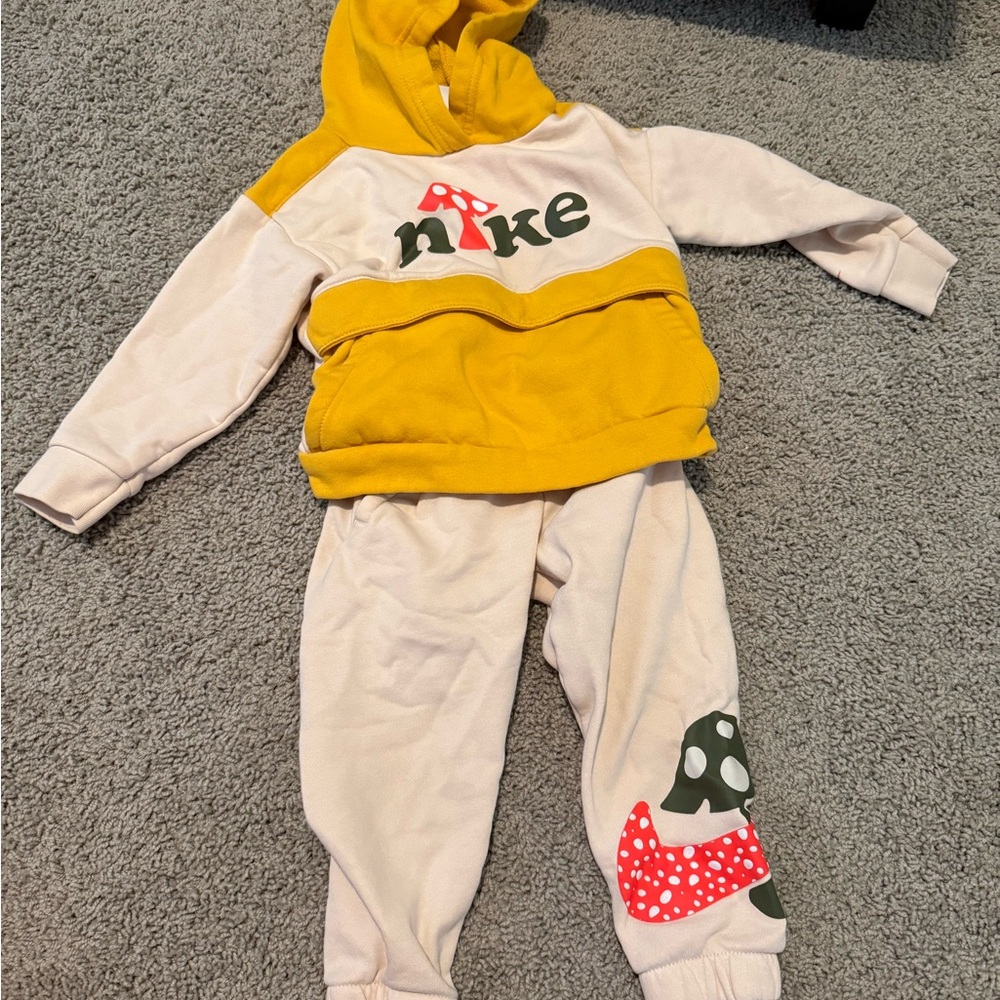 Nike Yellow and Cream Hoodie Set